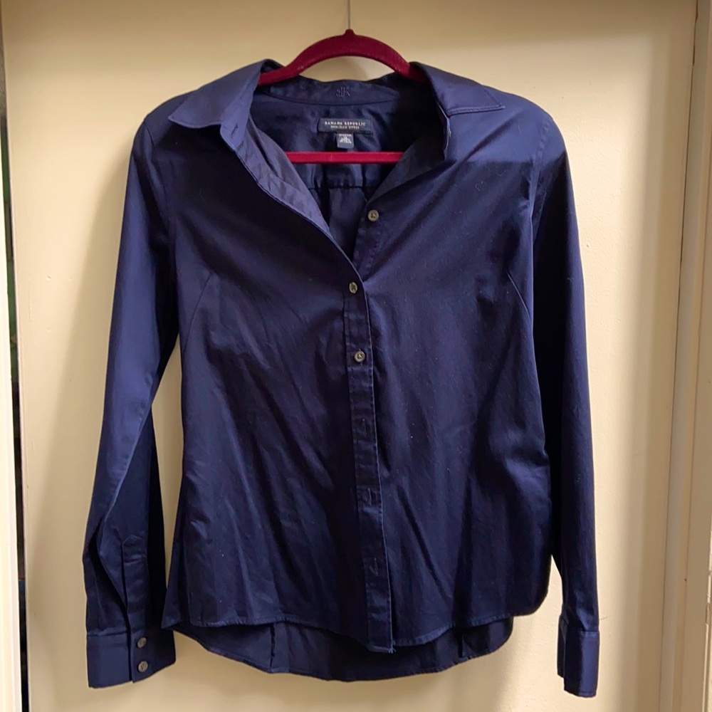 Banana Republic no-iron women’s fitted shirt.